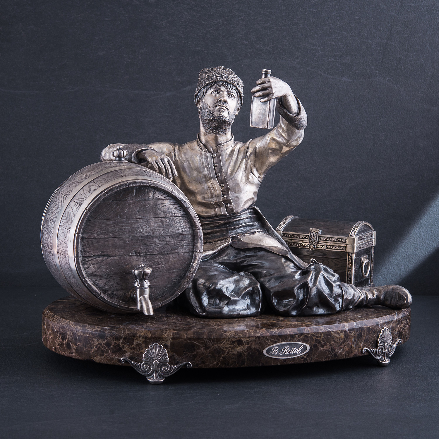 Серебряная фигура ручной работы "Счастье козака"