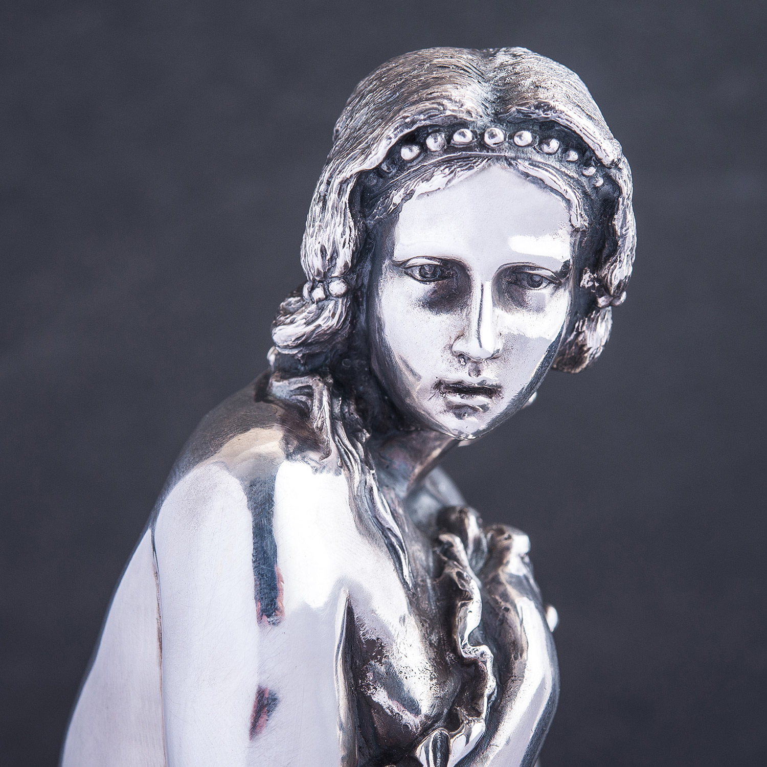 Серебряная фигура ручной работы "Нимфа" 3