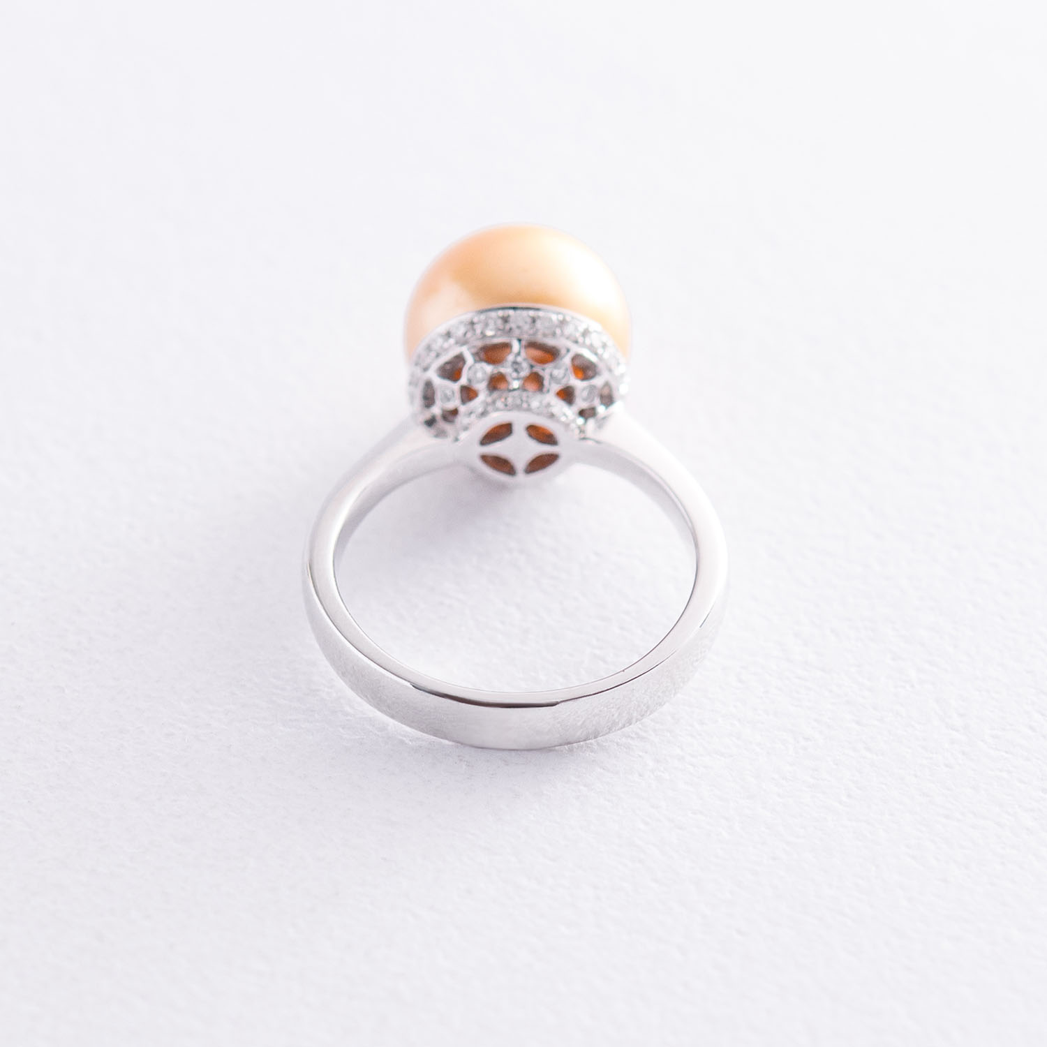 Золотое кольцо "Шарик" с жемчугом и бриллиантами 3