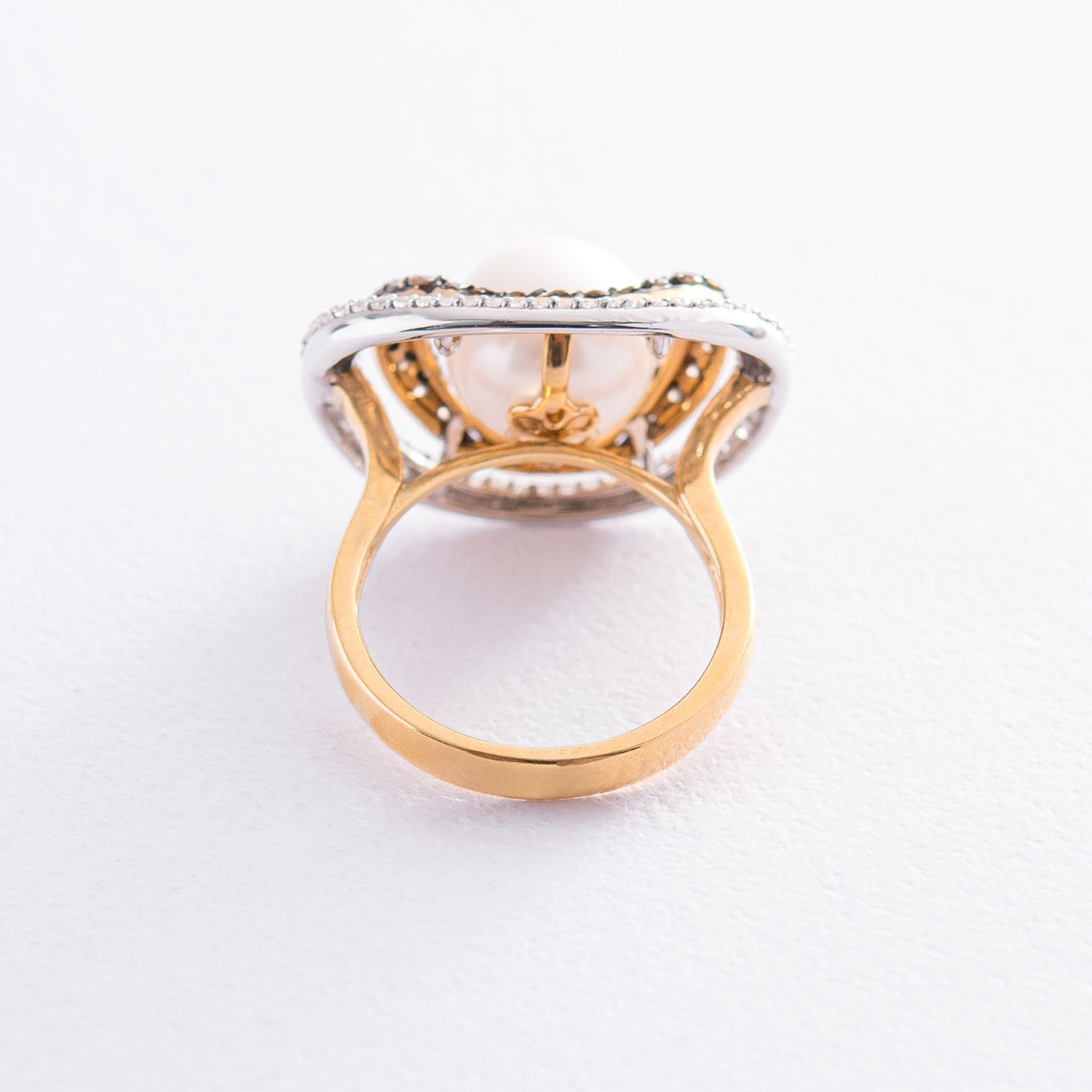Золотое кольцо с жемчугом и бриллиантами 3
