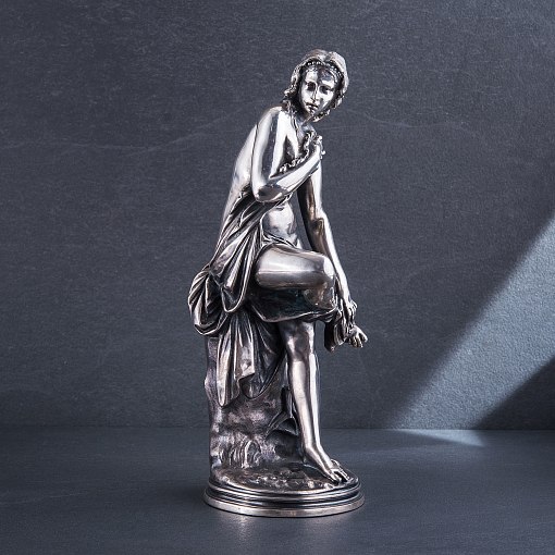 Серебряная фигура ручной работы "Нимфа"