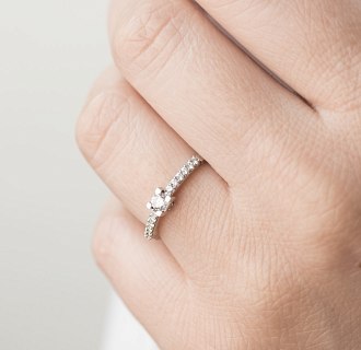 картинка Помолвочное кольцо из золота (бриллианты) Интернет магазин Oniks Premiun