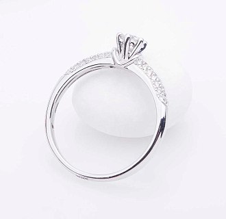 картинка Помолвочное кольцо с бриллиантом Интернет магазин Oniks Premiun