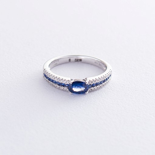 Кольцо из золота с синими сапфирами и бриллиантами