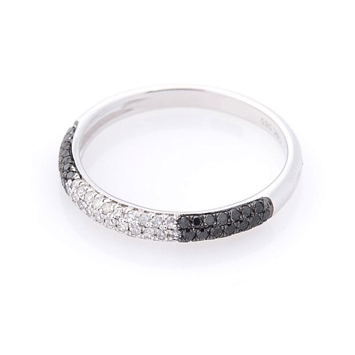 Золотое кольцо с черными и белыми бриллиантами 2