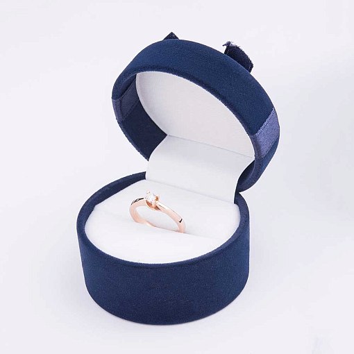 Помолвочное золотое кольцо с бриллиантом 4