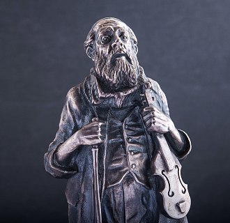 картинка Серебряная фигура ручной работы "Скрипач" Интернет магазин Oniks Premiun