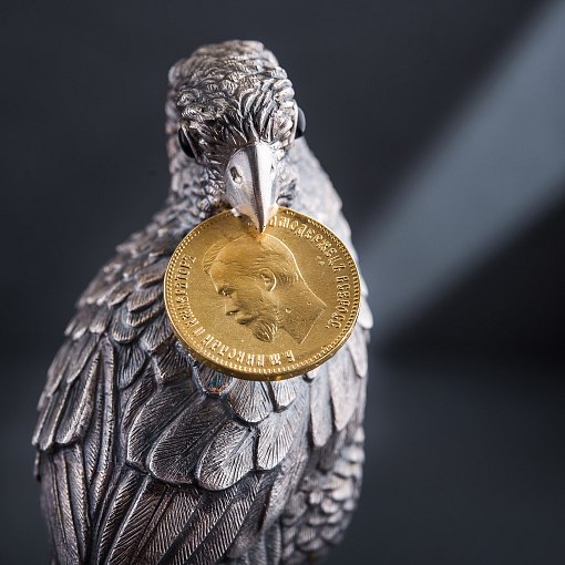 Серебряная фигура ручной работы "Попугай на кошельке с монетами" 2