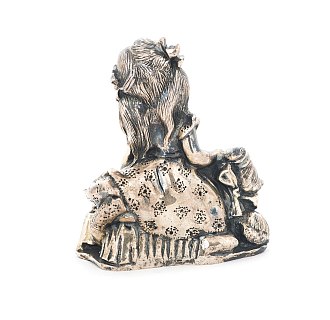 картинка Серебряная фигура ручной работы "Девочка с котенком" Интернет магазин Oniks Premiun