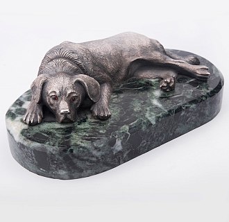 картинка Серебряная фигура ручной работы "Собака отдыхает" Интернет магазин Oniks Premiun