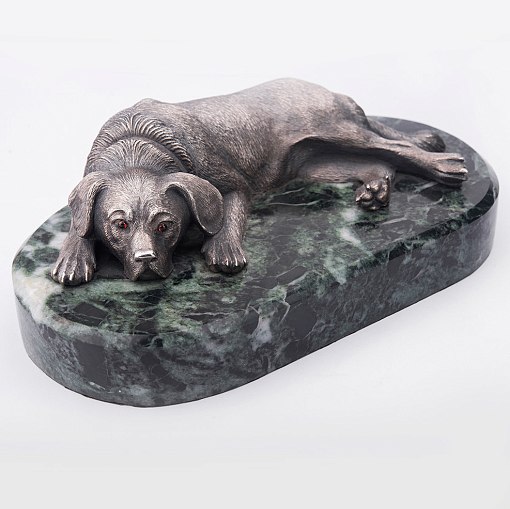 Серебряная фигура ручной работы "Собака отдыхает"