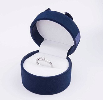 картинка Эксклюзивное кольцо с бриллиантами Интернет магазин Oniks Premiun