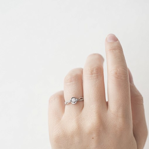 Помолвочное кольцо с бриллиантами 3