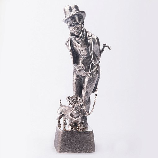 Серебряная фигура ручной работы "Франт с собачкой" 4