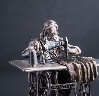картинка Серебряная фигура ручной работы "Портной" Интернет магазин Oniks Premiun
