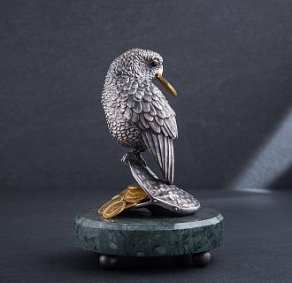 картинка Серебряная фигура ручной работы "Попугай на кошельке с монетами" Интернет магазин Oniks Premiun