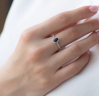 картинка Золотое помолвочное кольцо с сапфиром и бриллиантами Интернет магазин Oniks Premiun